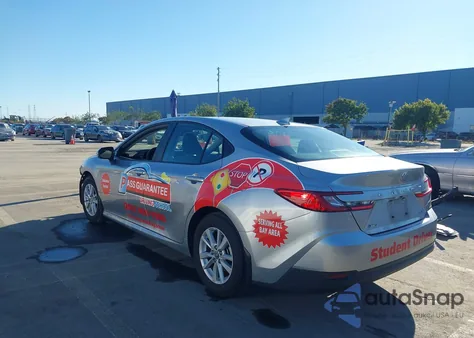 2025 Toyota Camry Le из США, поврежденный, VIN 4T1DAACK7SU537649